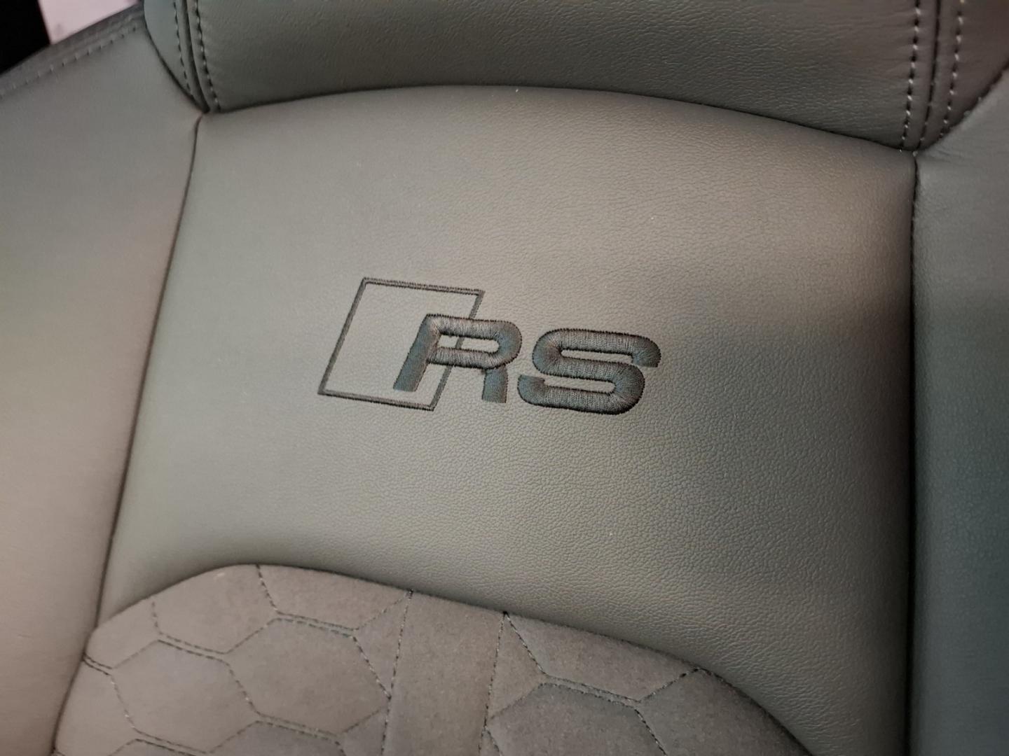 Image about Audi RS 4 Avant TFSI quattro tiptronic