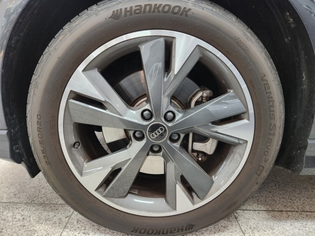 Audi Q4 e-tron 40 Premium 150, 00 kW 4