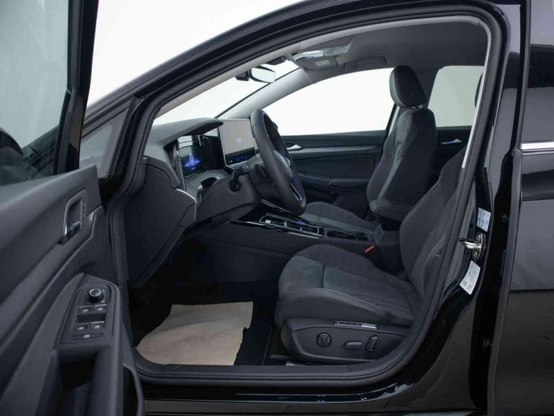 Volkswagen Golf Style