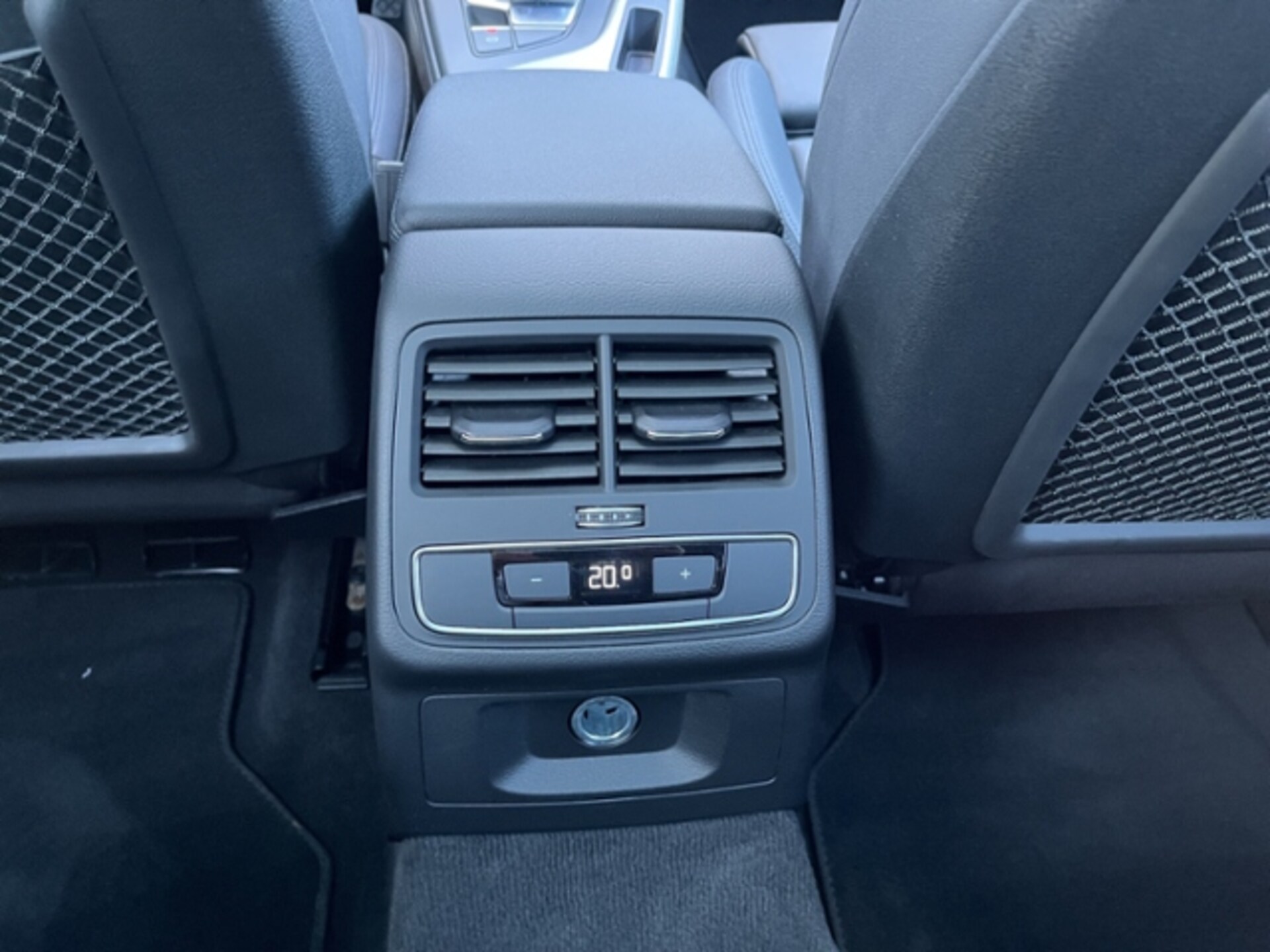 Audi A4 Avant S line