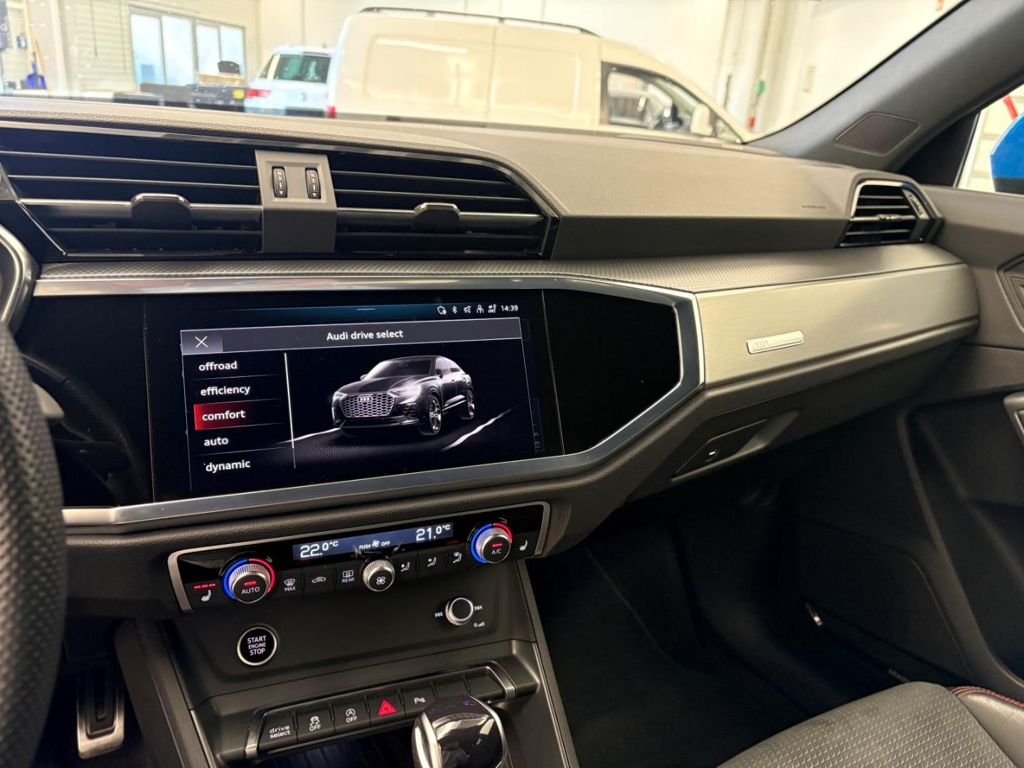 Bild über Audi Q3 Sportback S line 35 TDI S tronic - für weitere Informationen kontaktieren Sie den Audi Partner