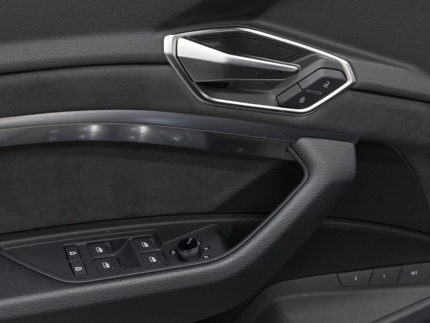 Image about Audi Q8 e-tron advanced 55 e-tron quattro