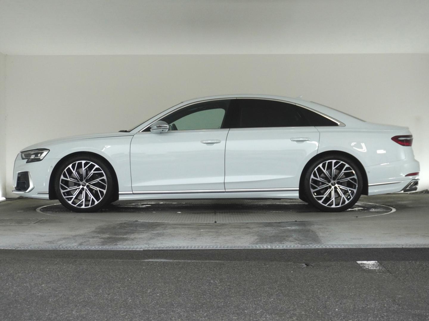 Audi S8 S8 TFSI 420(571) kW(PS) tiptronic for more details contact your dealer