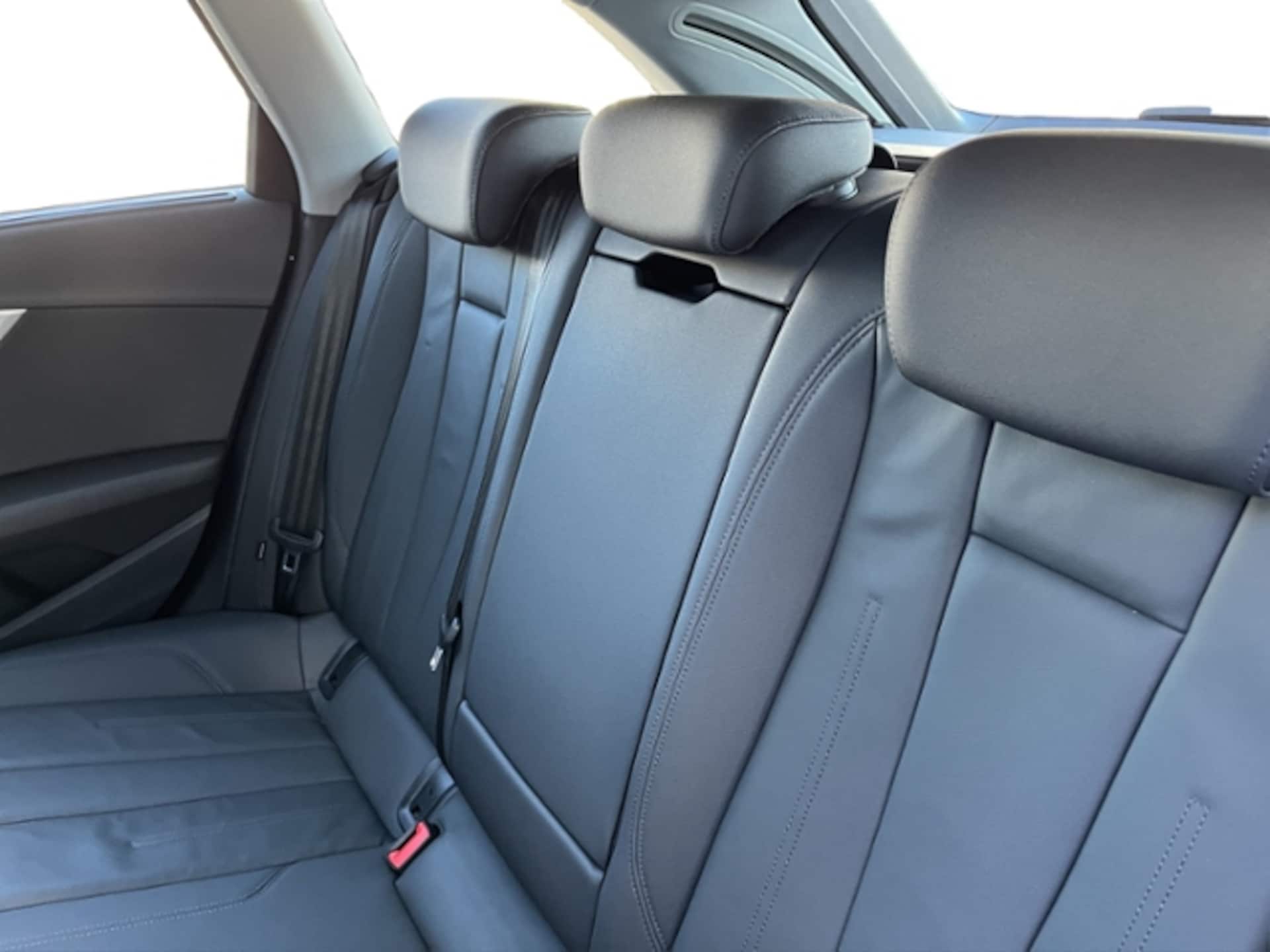Audi A4 Avant S line