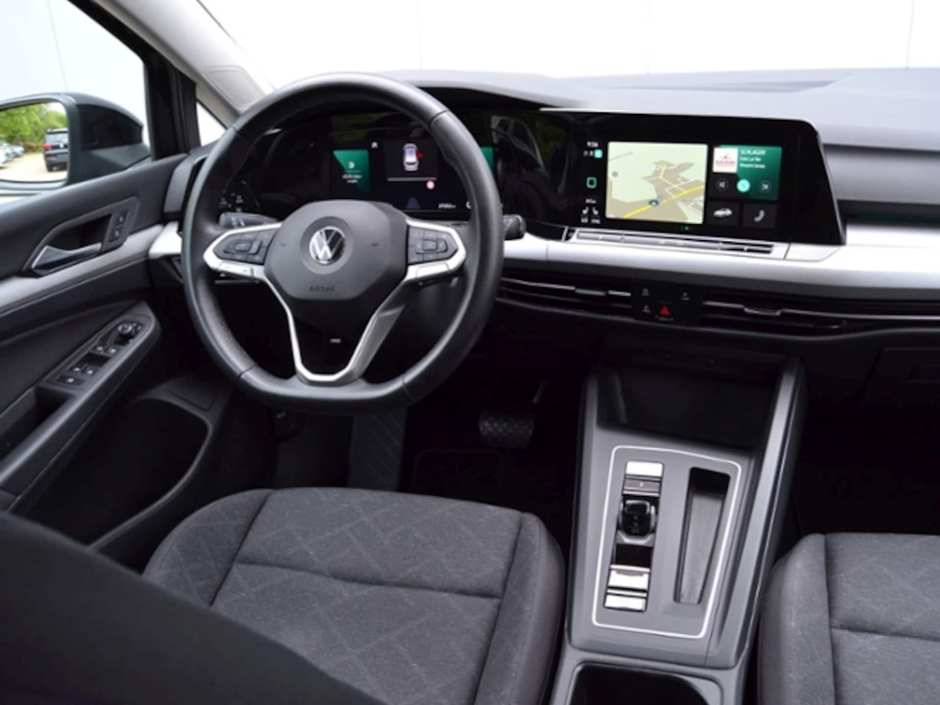 Volkswagen Golf Variant Life