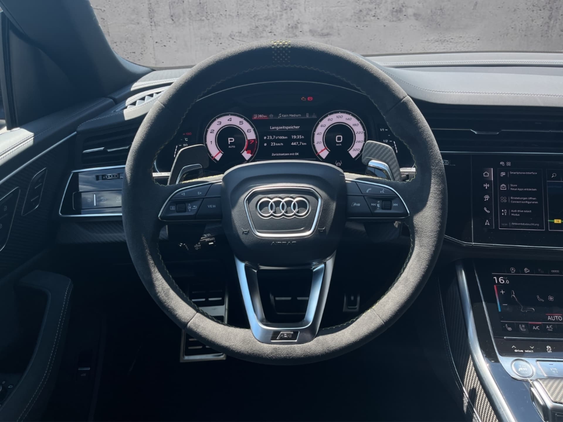 Audi RS Q8 SUV performance