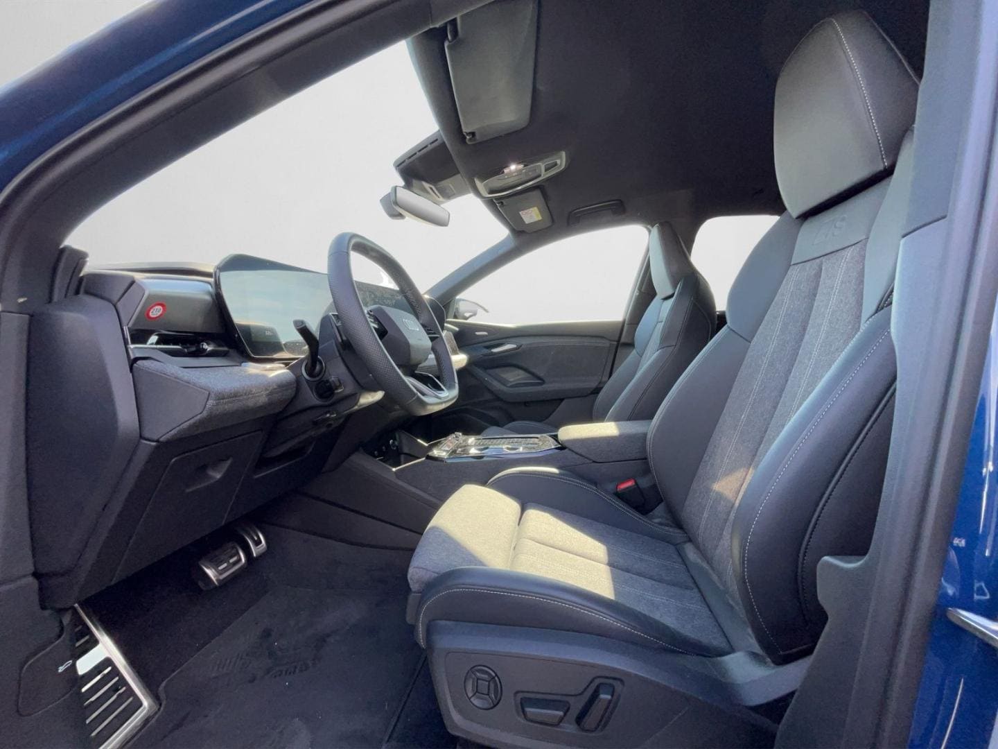 Bild über Audi Q6 SUV e-tron S line business e-tron performance 225 kW - für weitere Informationen kontaktieren Sie den Audi Partner