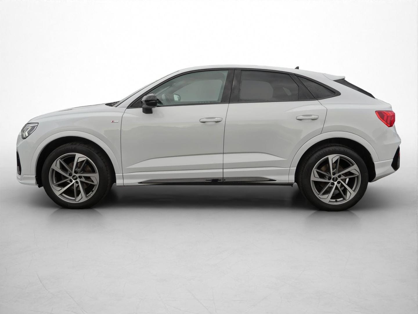 Bild über Audi Q3 Sportback S line 35 TFSI S tronic - für weitere Informationen kontaktieren Sie den Audi Partner