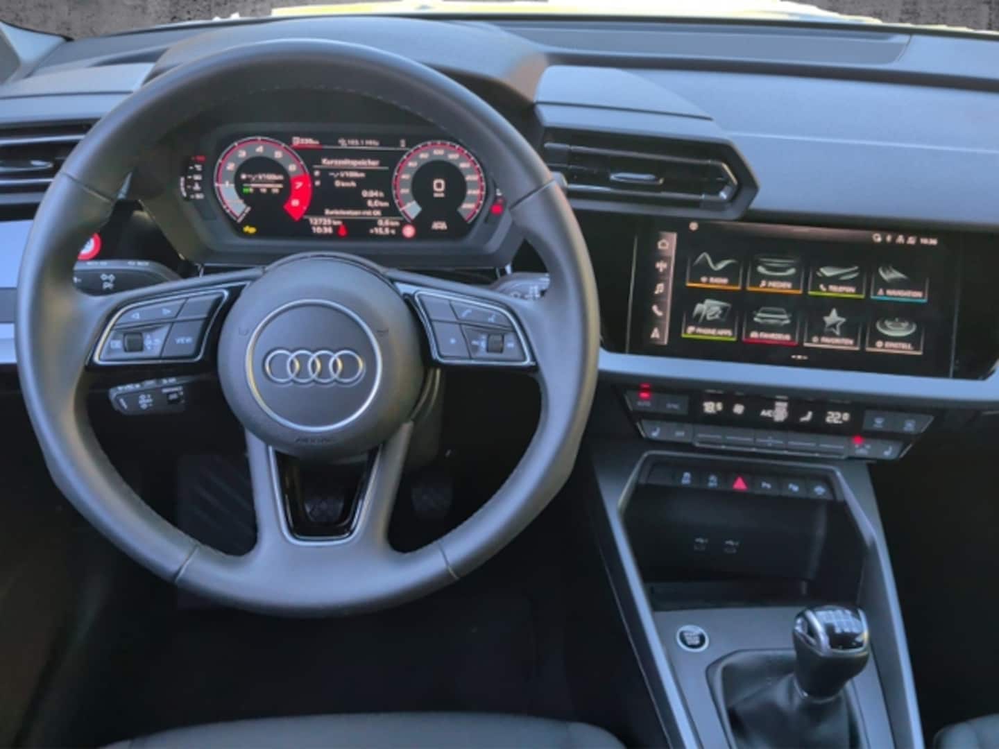 Bild über Audi A3 Sportback advanced 35 TFSI Schaltgetriebe - für weitere Informationen kontaktieren Sie den Audi Partner