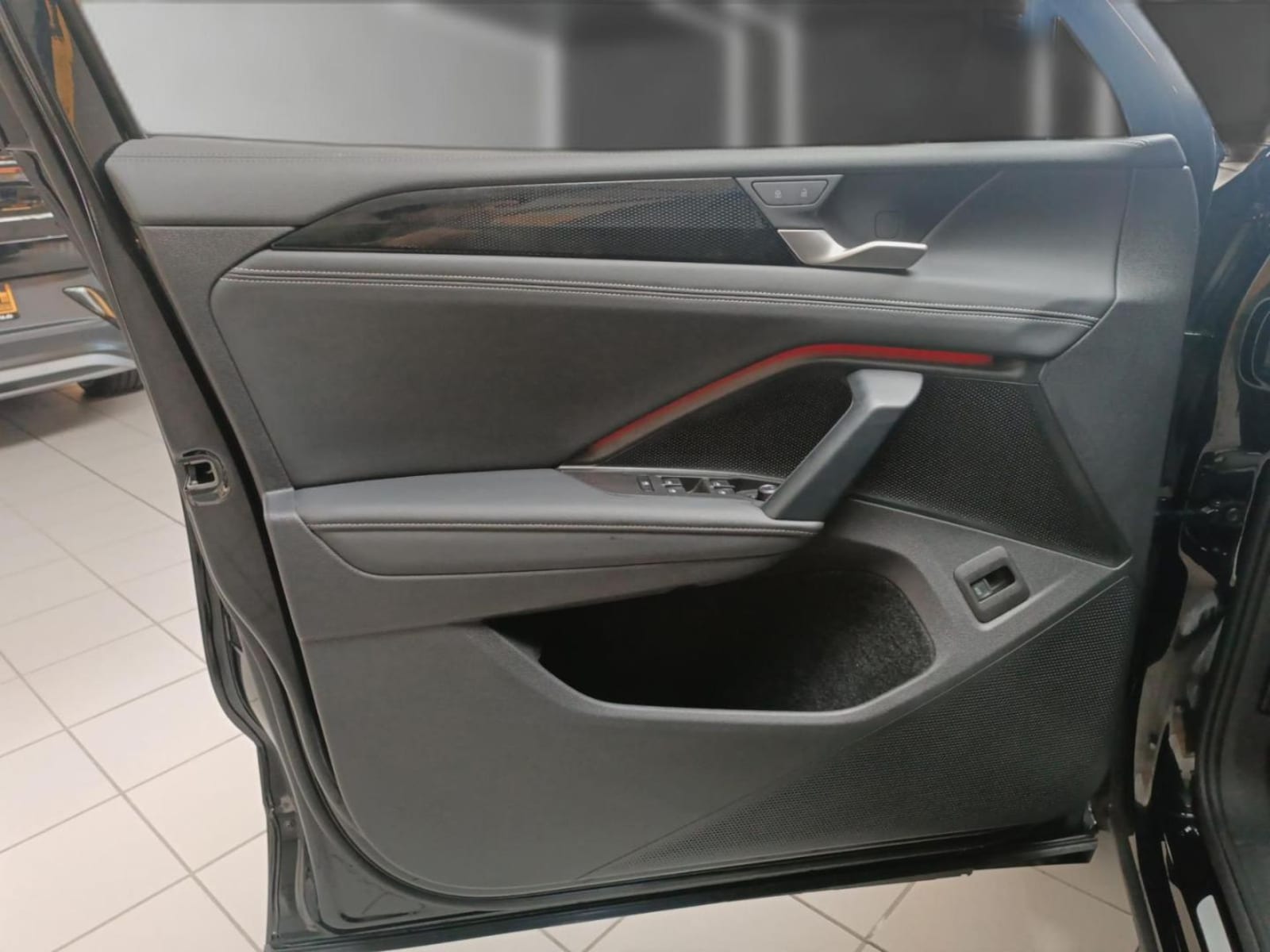 Volkswagen Tiguan – Bild 9