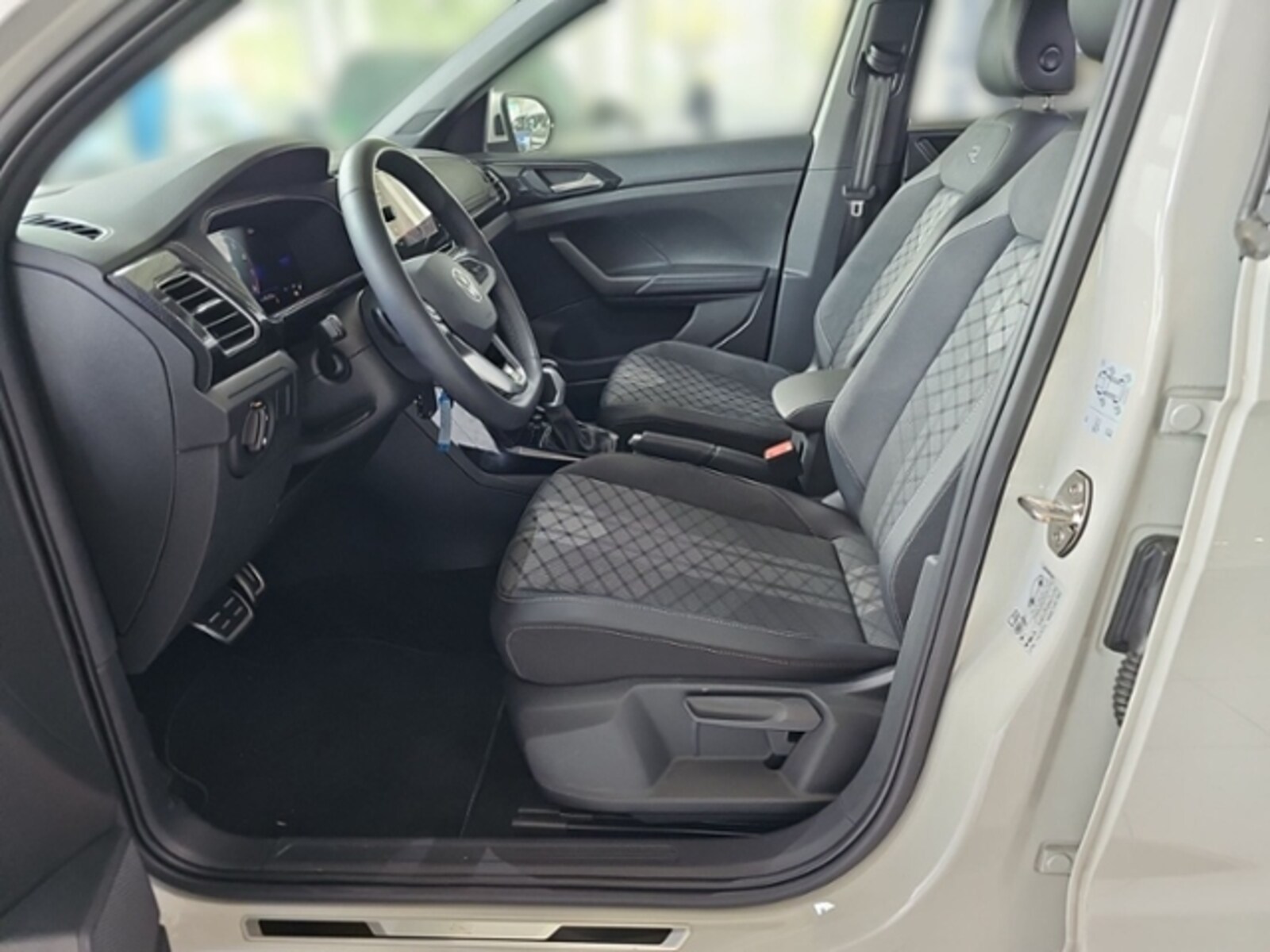 Volkswagen T-Cross – Bild 9