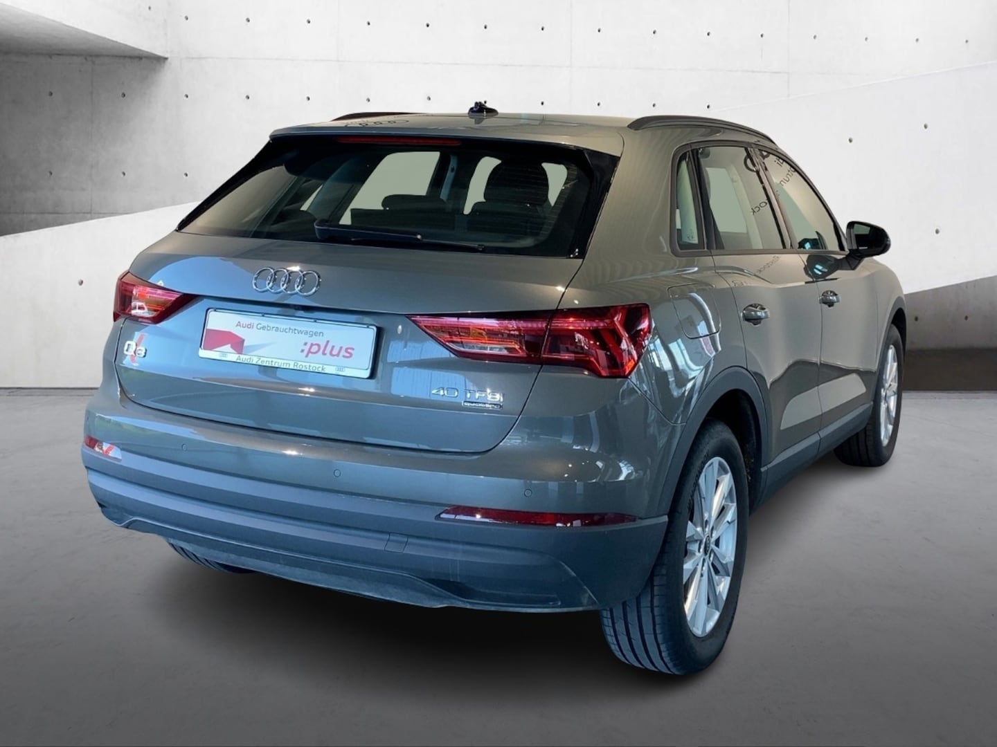 Bild über Audi Q3 40 TFSI quattro S tronic - für weitere Informationen kontaktieren Sie den Audi Partner