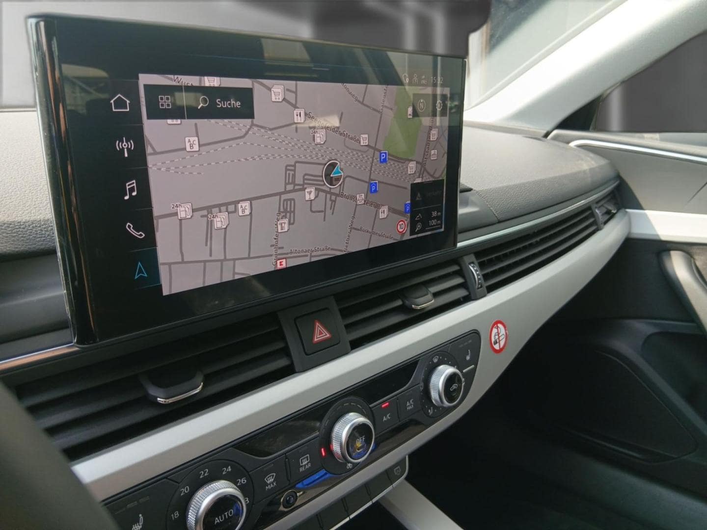 Bild über Audi A4 Avant 35 TFSI S tronic - für weitere Informationen kontaktieren Sie den Audi Partner