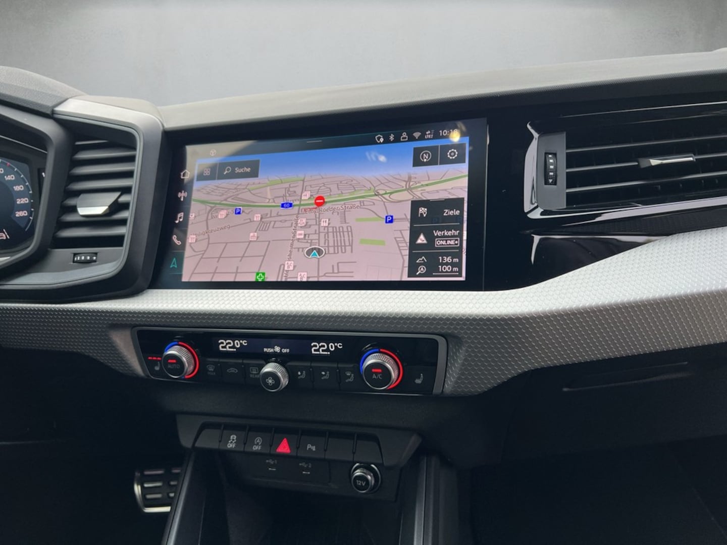 Bild über Audi A1 Sportback S line 35 TFSI S tronic - für weitere Informationen kontaktieren Sie den Audi Partner
