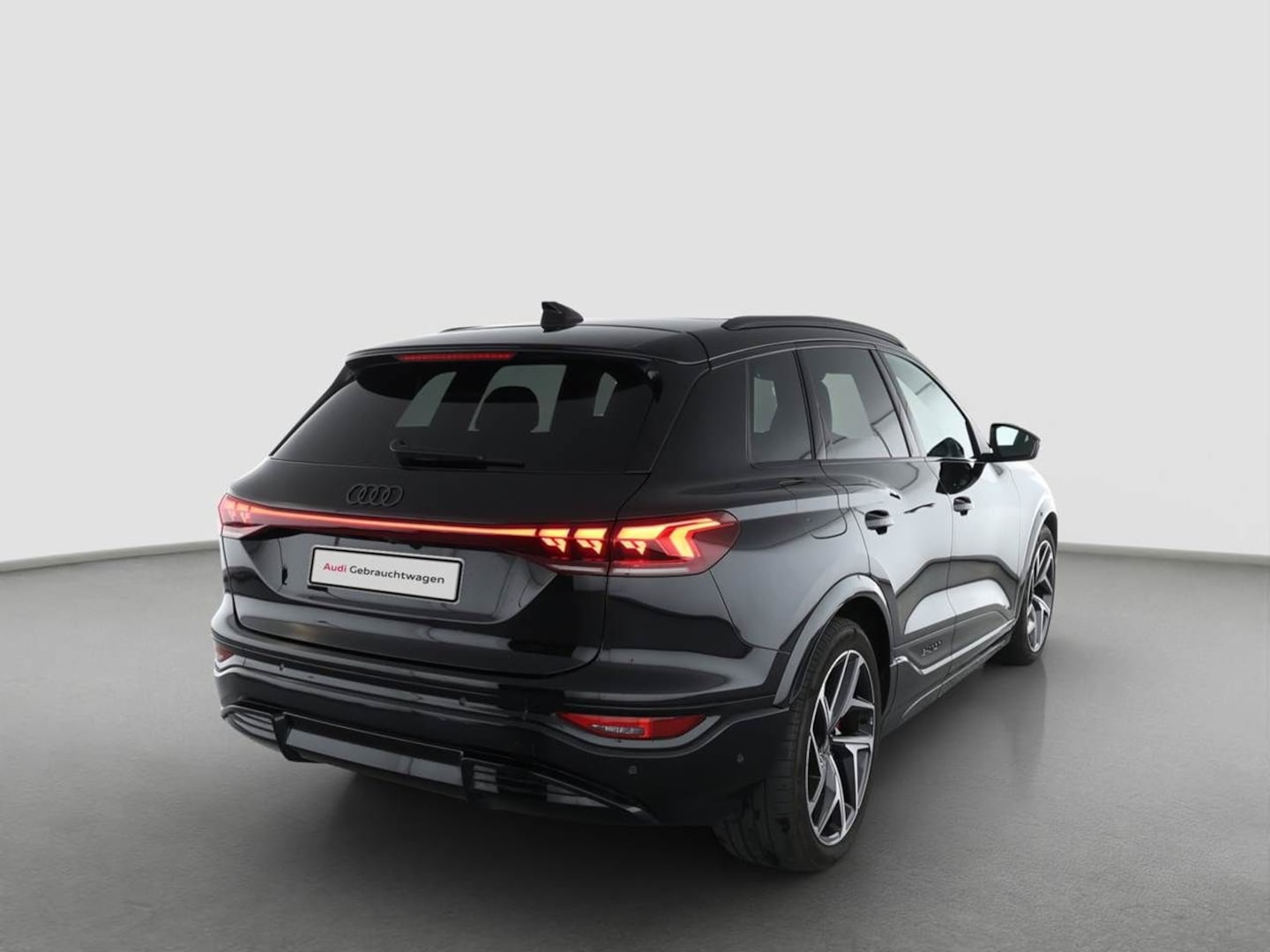 Bild über Audi SQ6 SUV e-tron e-tron quattro - für weitere Informationen kontaktieren Sie den Audi Partner