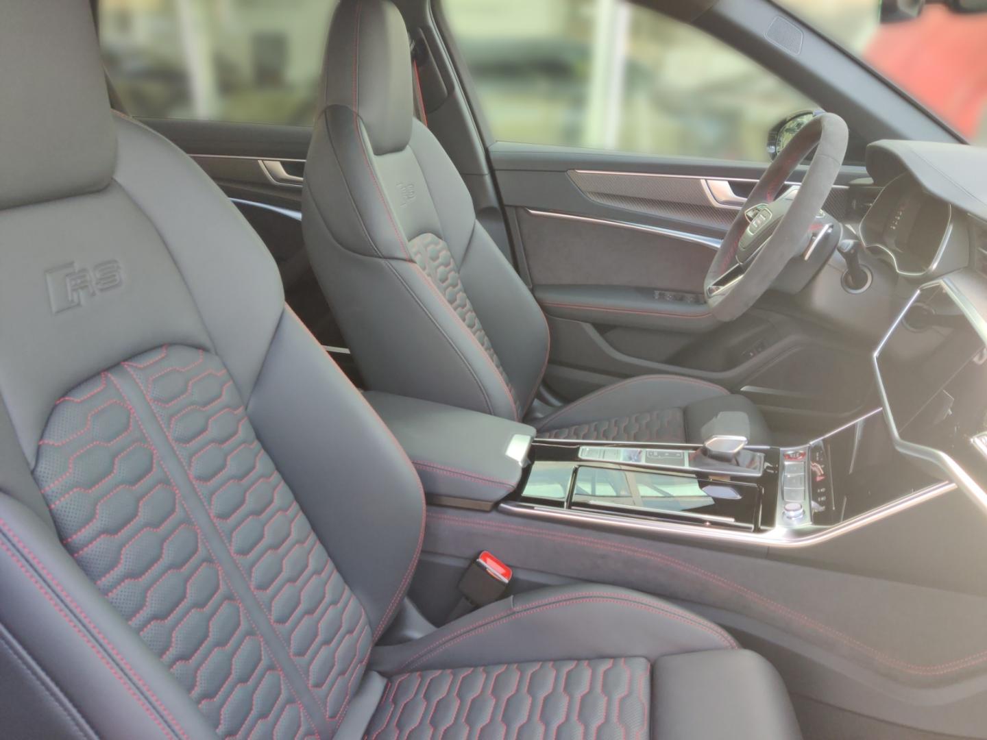 Image about Audi RS 6 Avant performance quattro tiptronic
