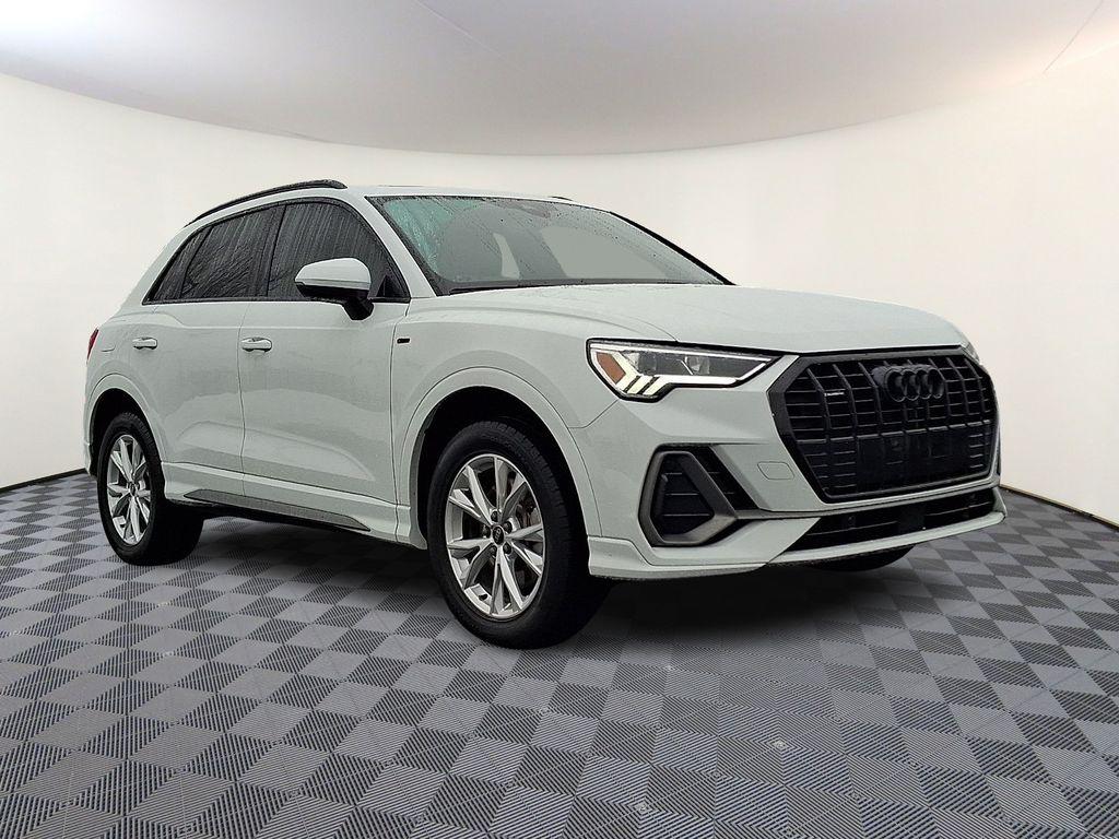 2023 Audi Q3 45 TFSI S Line Premium Plus quattro's photo