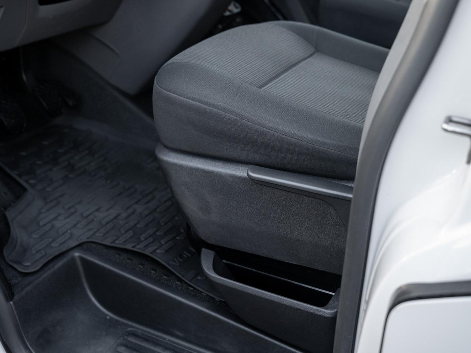 Volkswagen T6.1 Transporter Kasten langer Radstand