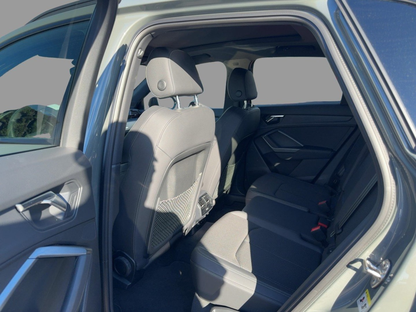 Bild über Audi Q3 S line 35 TFSI S tronic - für weitere Informationen kontaktieren Sie den Audi Partner