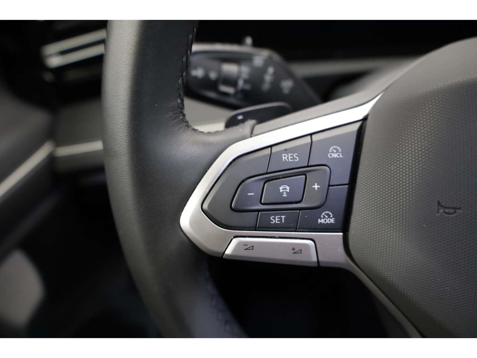 Volkswagen Tiguan – Bild 10