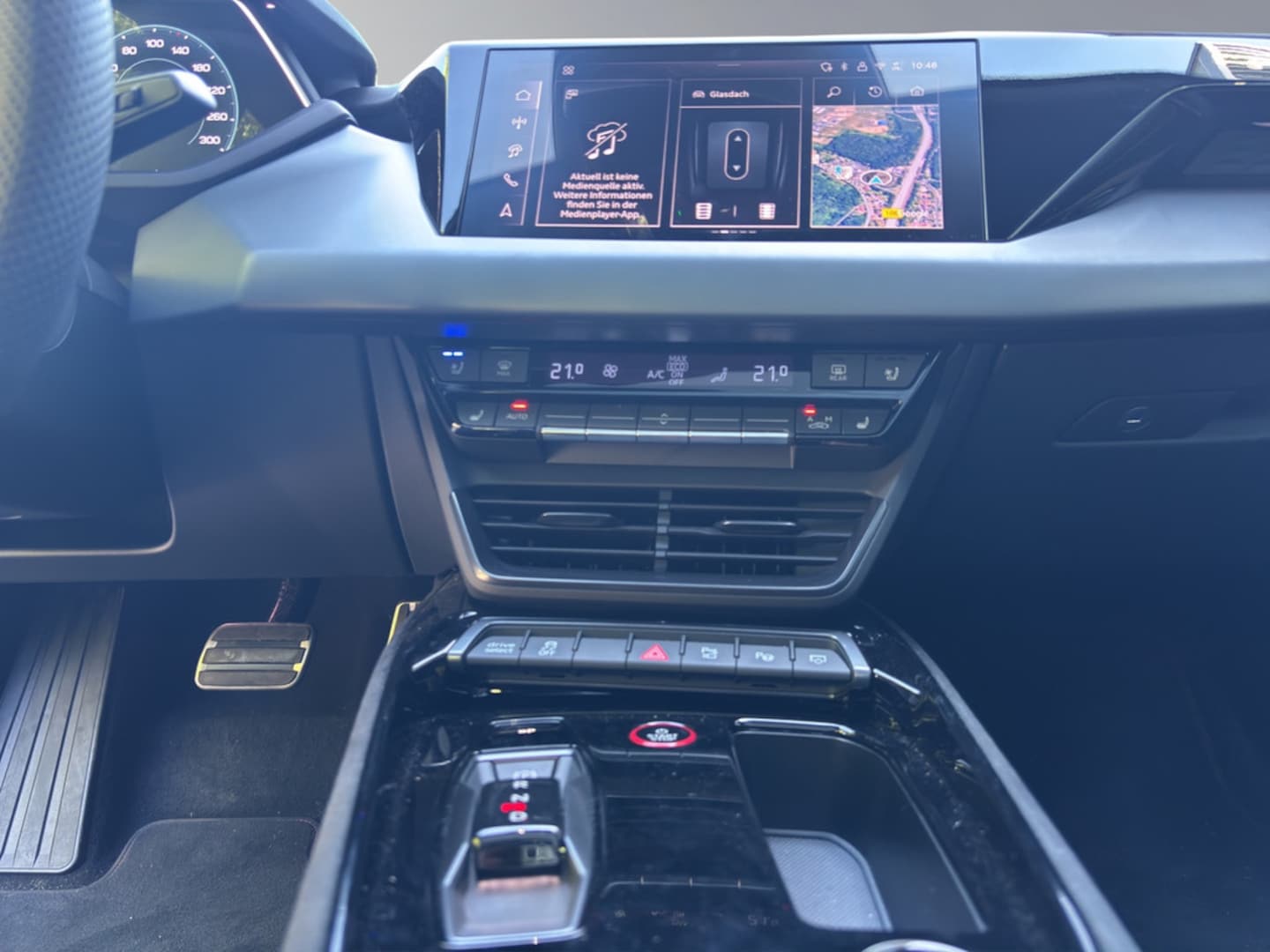 Bild über Audi RS e-tron GT e-tron quattro performance 620 kW - für weitere Informationen kontaktieren Sie den Audi Partner