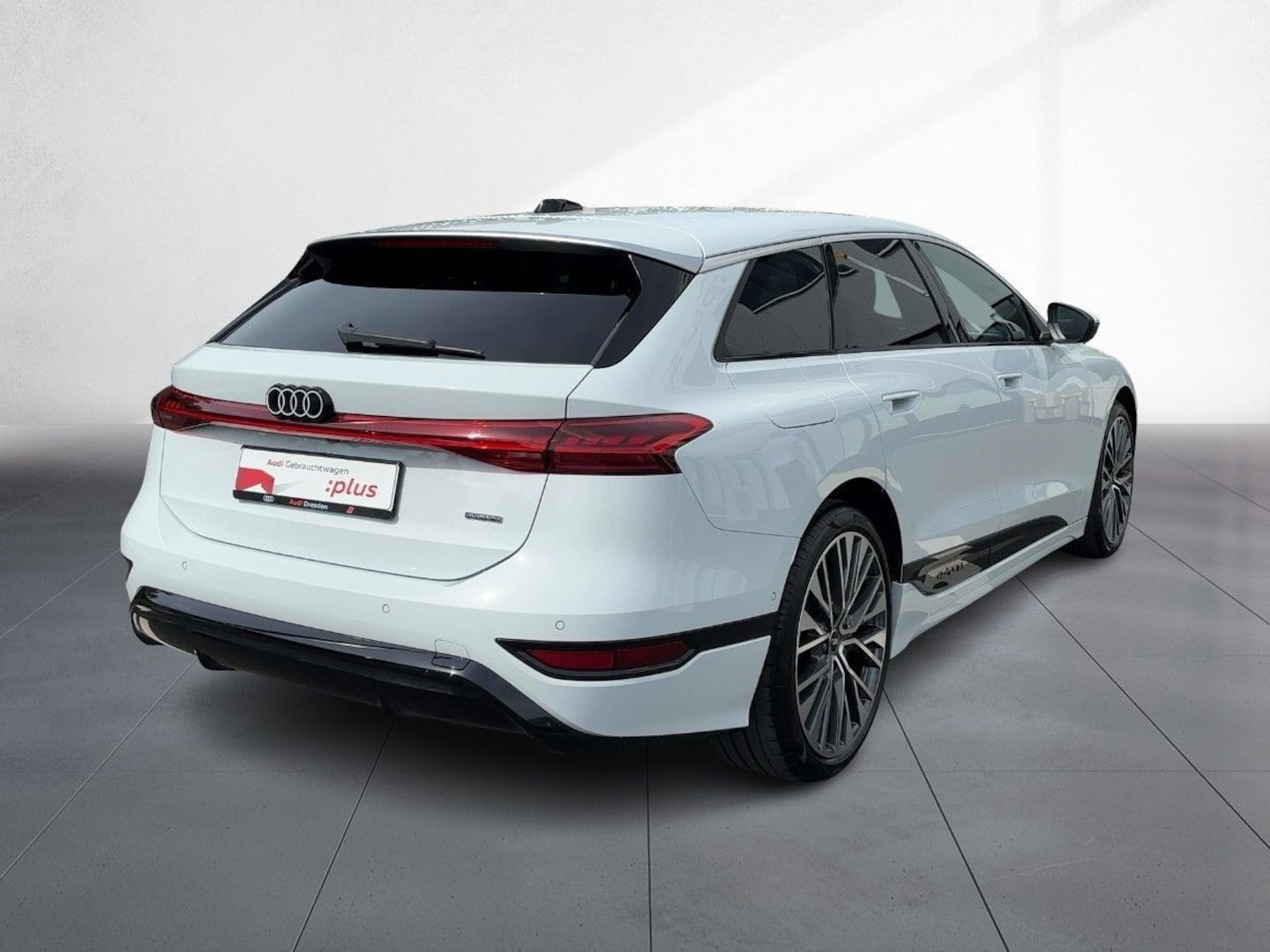 Bild über Audi A6 Avant e-tron e-tron quattro - für weitere Informationen kontaktieren Sie den Audi Partner