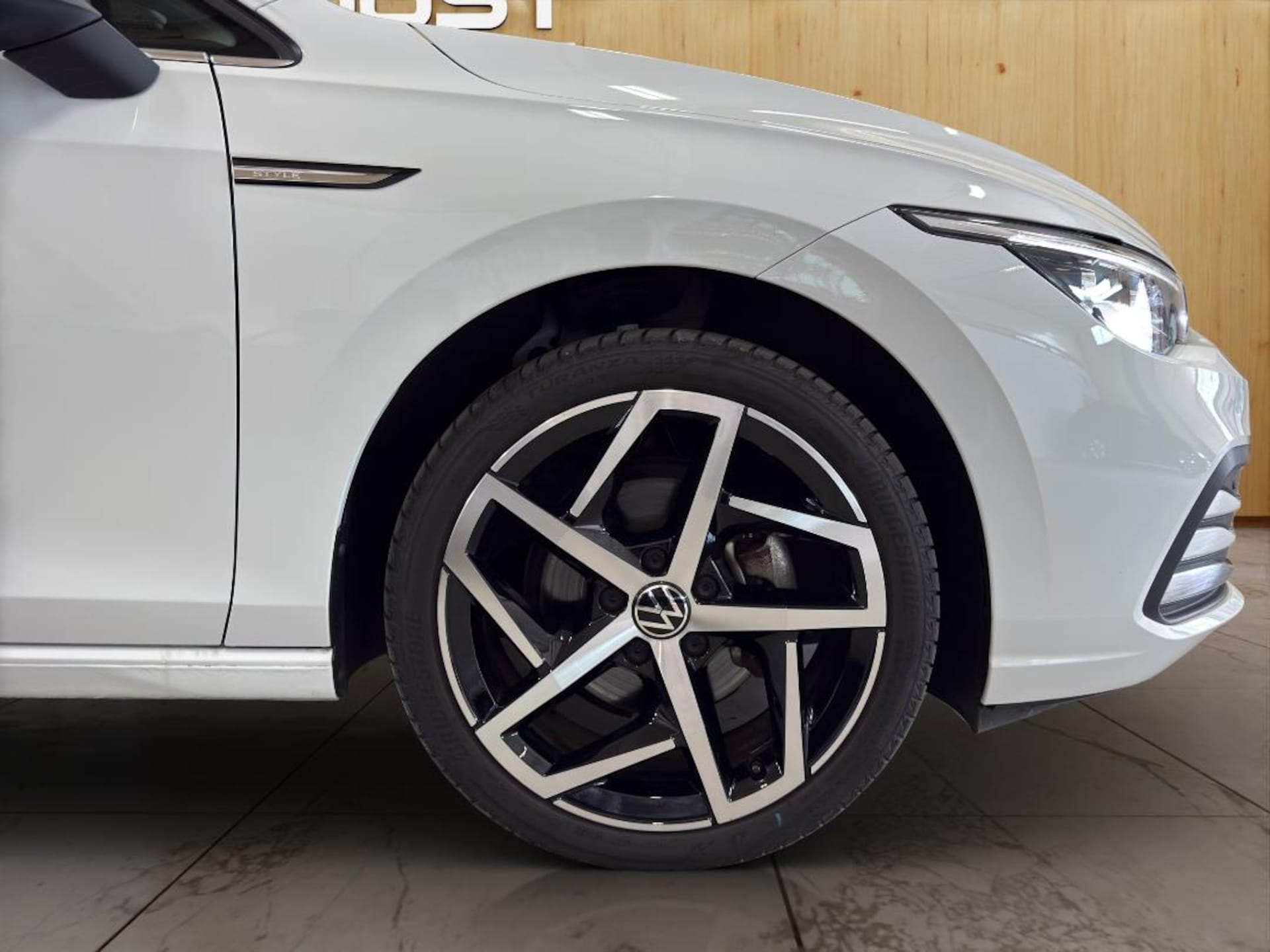Volkswagen Golf Style