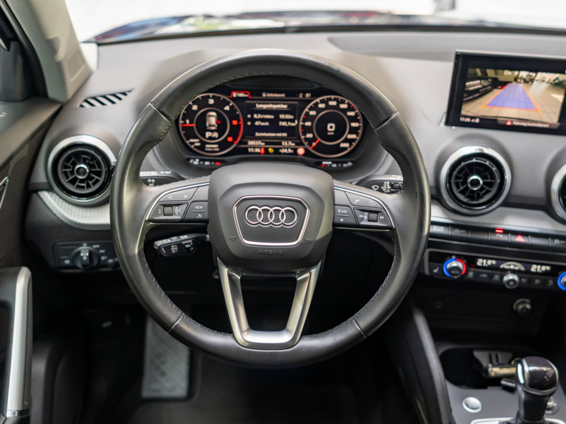 Audi Q2 S line