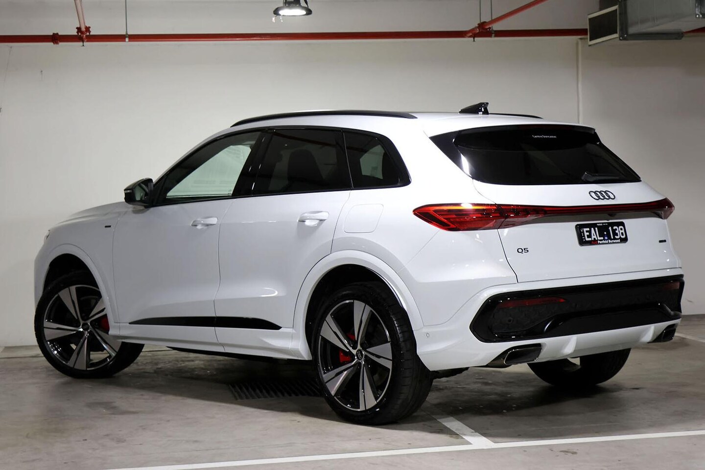 Image about Audi Q5 SUV e-hybrid quattro S tronic