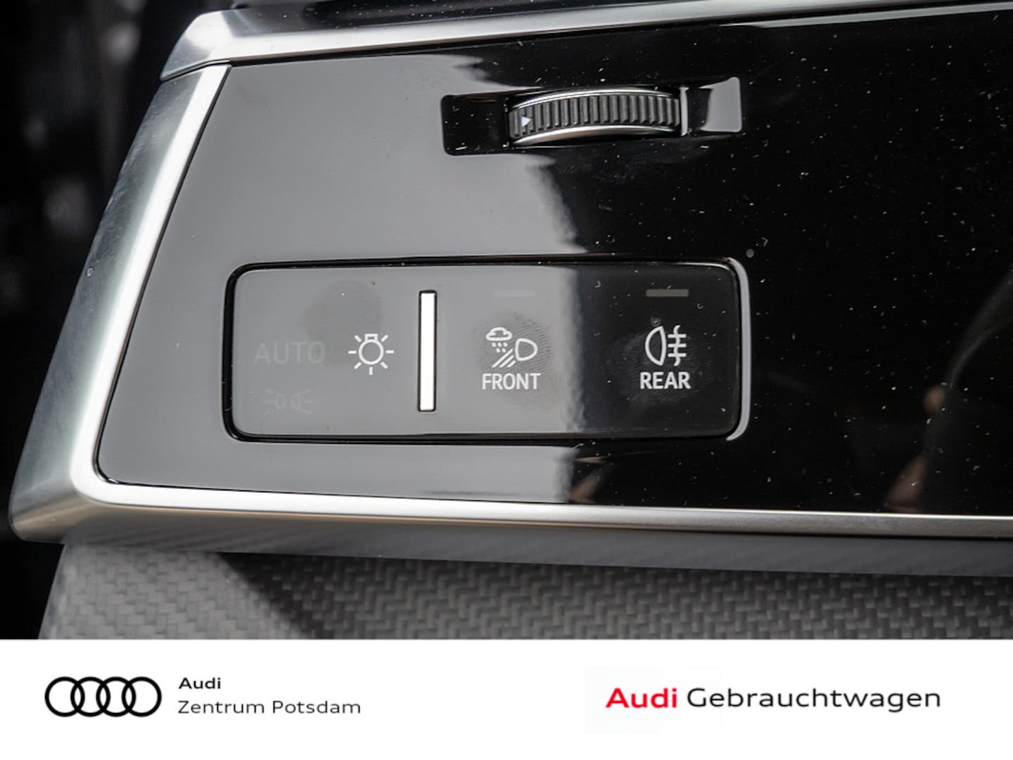 Bild über Audi RS Q8 SUV TFSI quattro 471 kW tiptronic - für weitere Informationen kontaktieren Sie den Audi Partner