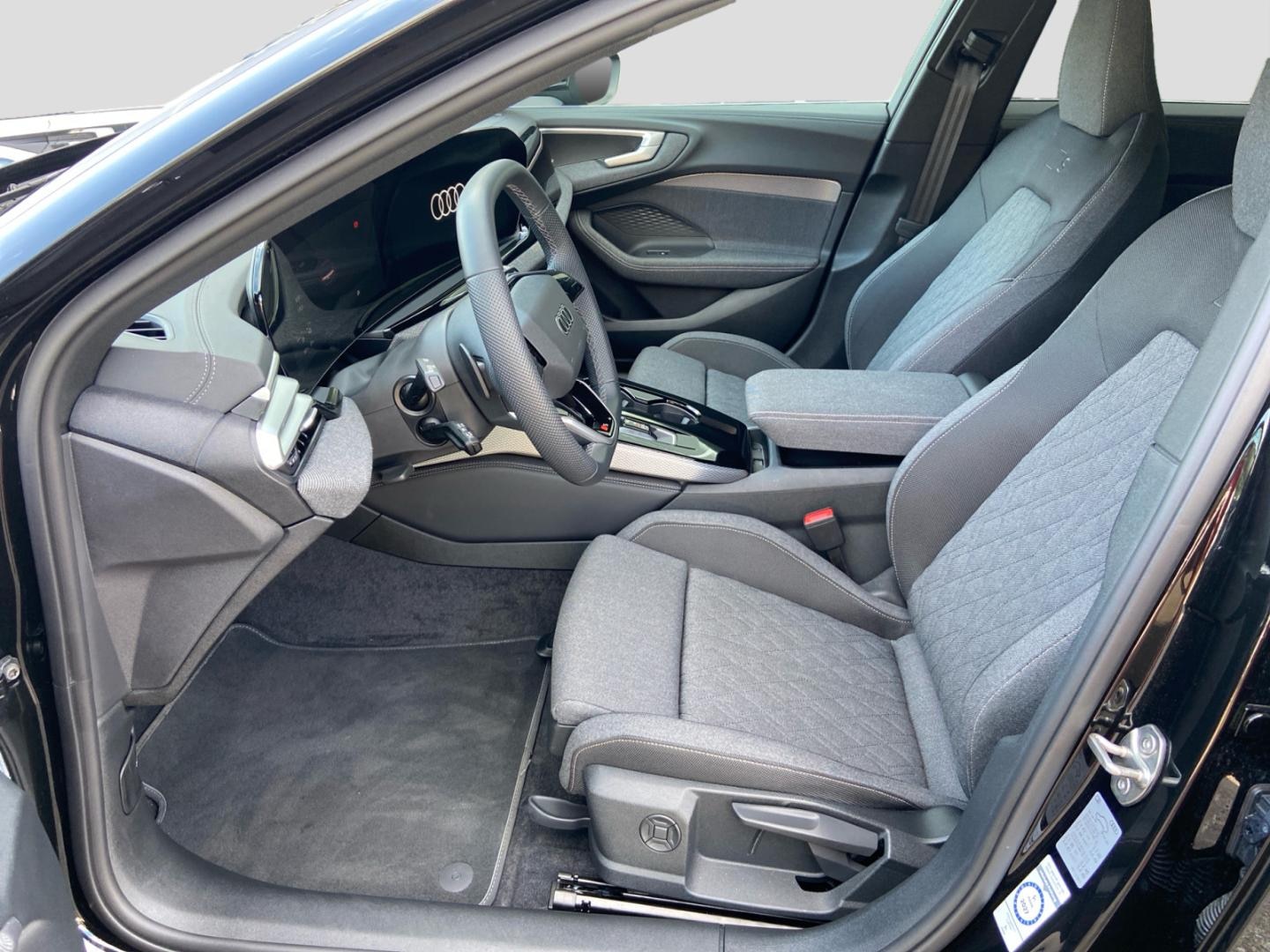 Bild über Audi A5 Avant e-hybrid e-hybrid quattro 220 kW S tronic - für weitere Informationen kontaktieren Sie den Audi Partner