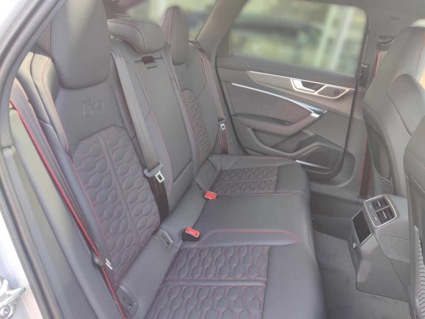 Image about Audi RS 6 Avant performance quattro tiptronic