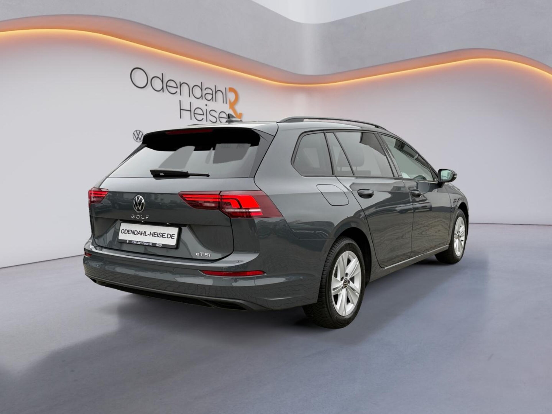 Volkswagen Golf Variant Life
