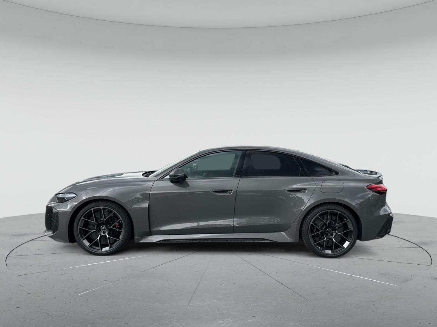Bild über Audi RS 5 Limousine TFSI quattro 470 kW tiptronic - für weitere Informationen kontaktieren Sie den Audi Partner