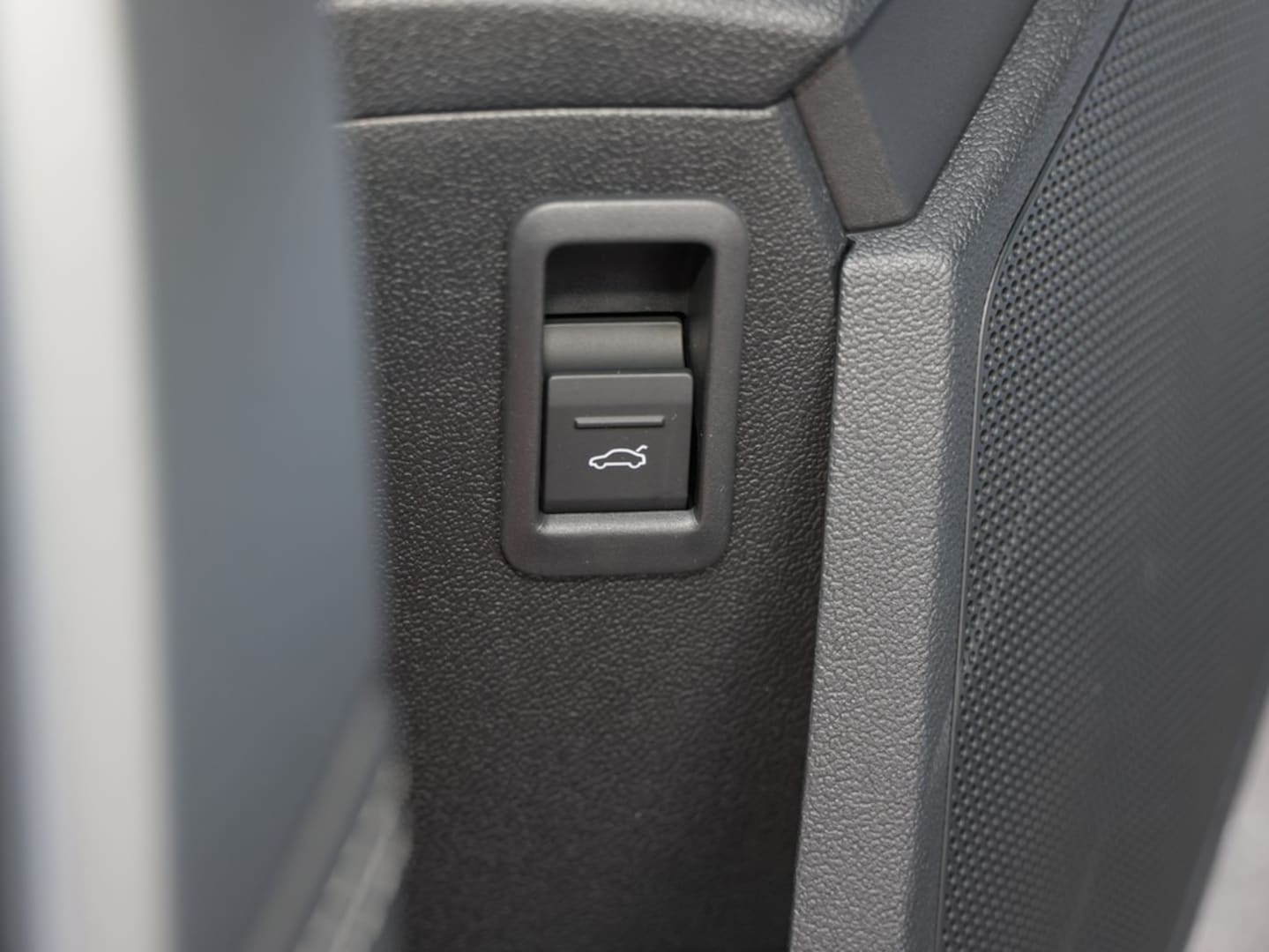 Bild über Audi A3 allstreet 35 TDI S tronic - für weitere Informationen kontaktieren Sie den Audi Partner