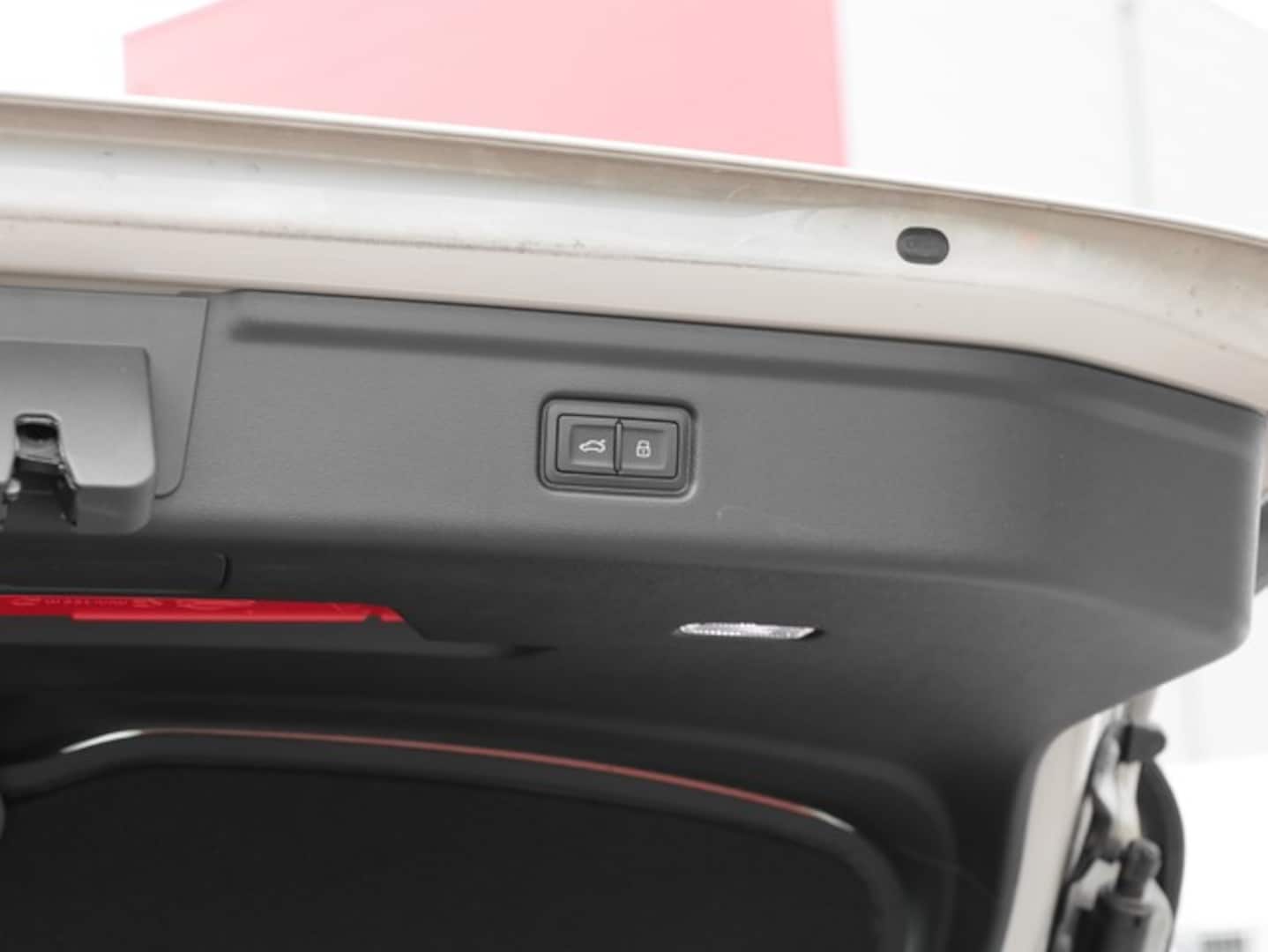 Bild über Audi A6 Avant e-tron e-tron quattro - für weitere Informationen kontaktieren Sie den Audi Partner