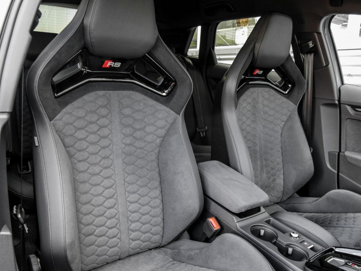 Bild über Audi RS 3 Sportback RS 3 Sportback 294 kW S tronic - für weitere Informationen kontaktieren Sie den Audi Partner