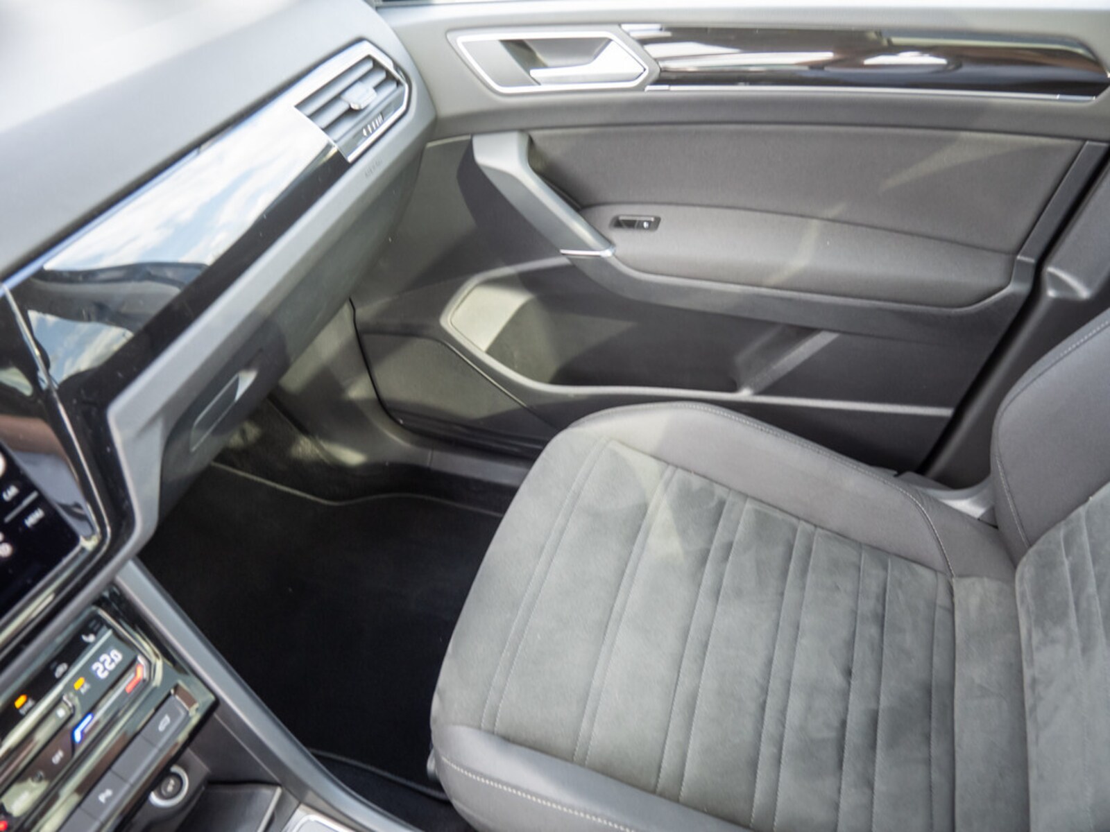 Volkswagen Touran – Bild 13