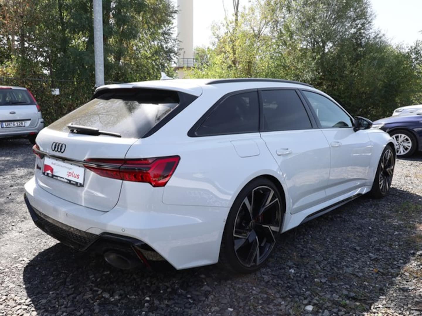 Bild über Audi RS 6 Avant TFSI quattro tiptronic - für weitere Informationen kontaktieren Sie den Audi Partner
