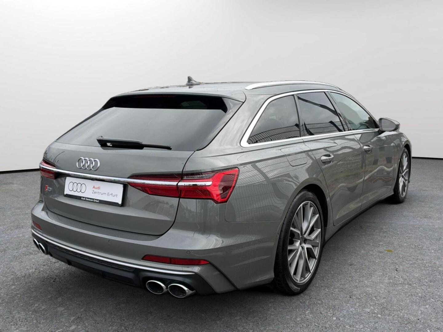Bild über Audi S6 Avant TDI quattro tiptronic - für weitere Informationen kontaktieren Sie den Audi Partner