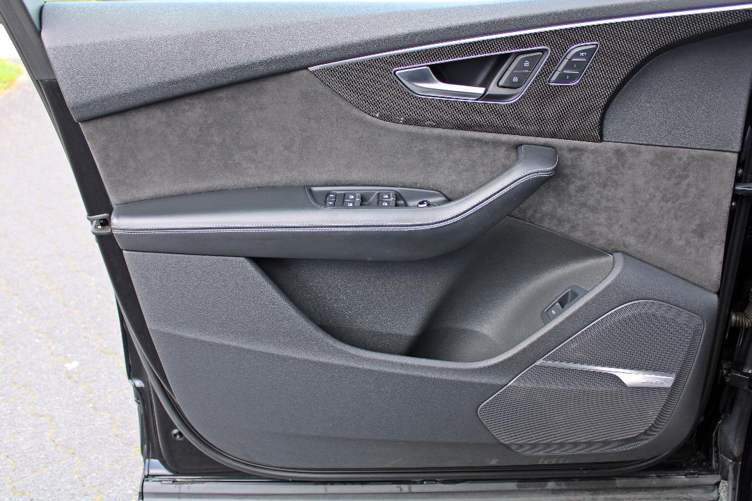 Image about Audi SQ7 TDI quattro tiptronic