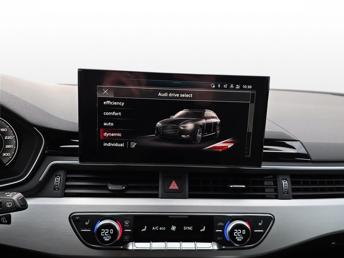 Bild über Audi A4 Avant Attraction S line 40 TDI quattro 140 kW (190 PS) S tronic - for more details contact your dealer