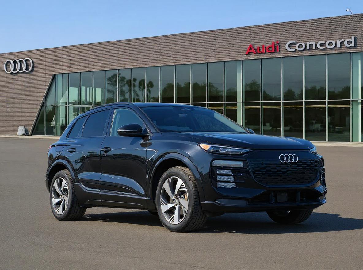 2025 Audi Q6 e-tron Premium quattro's photo