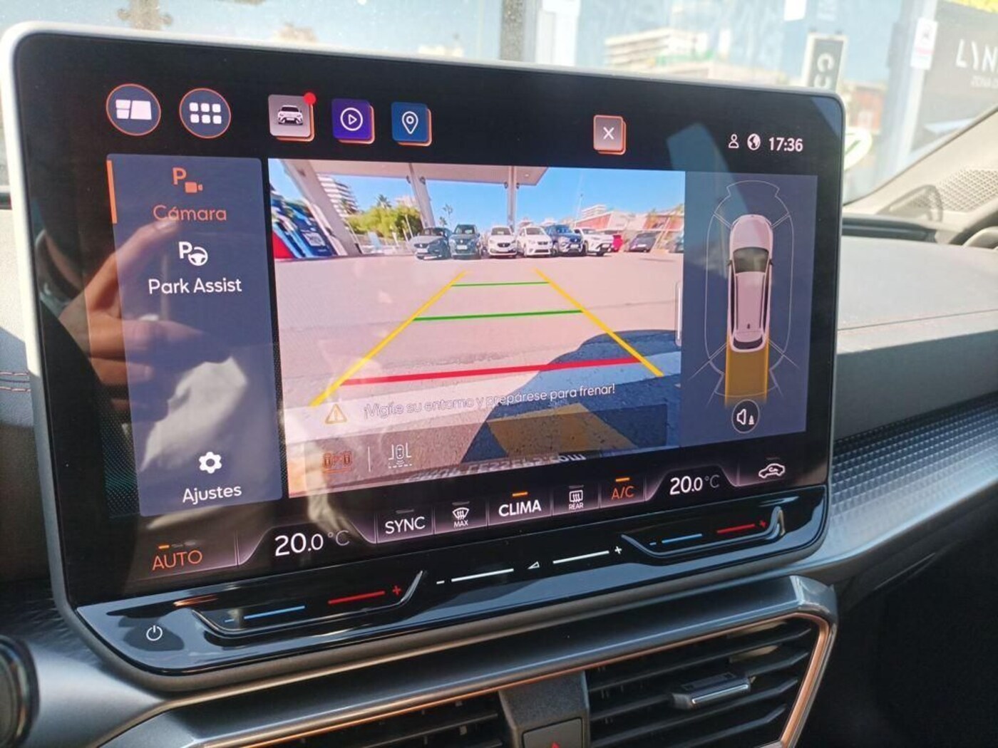 CUPRA Leon Sportstourer 1.5 eTSI DSG 110 kW (150 CV) — photo 11