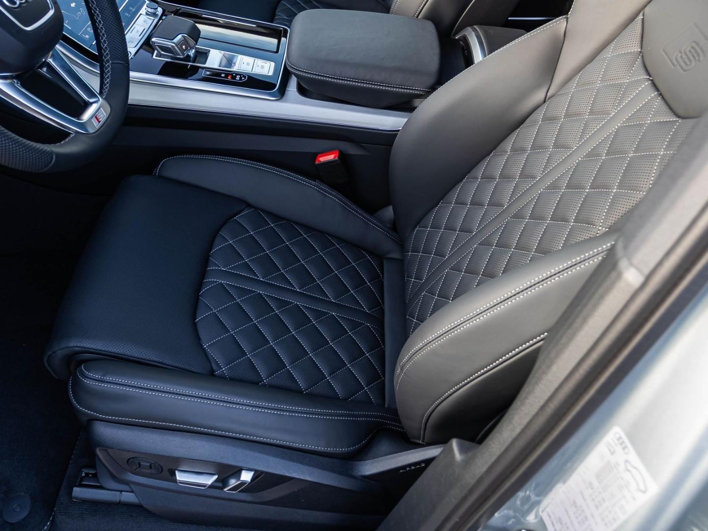 Bild über Audi Q7 SUV S line business TFSI quattro 250 kW tiptronic - für weitere Informationen kontaktieren Sie den Audi Partner