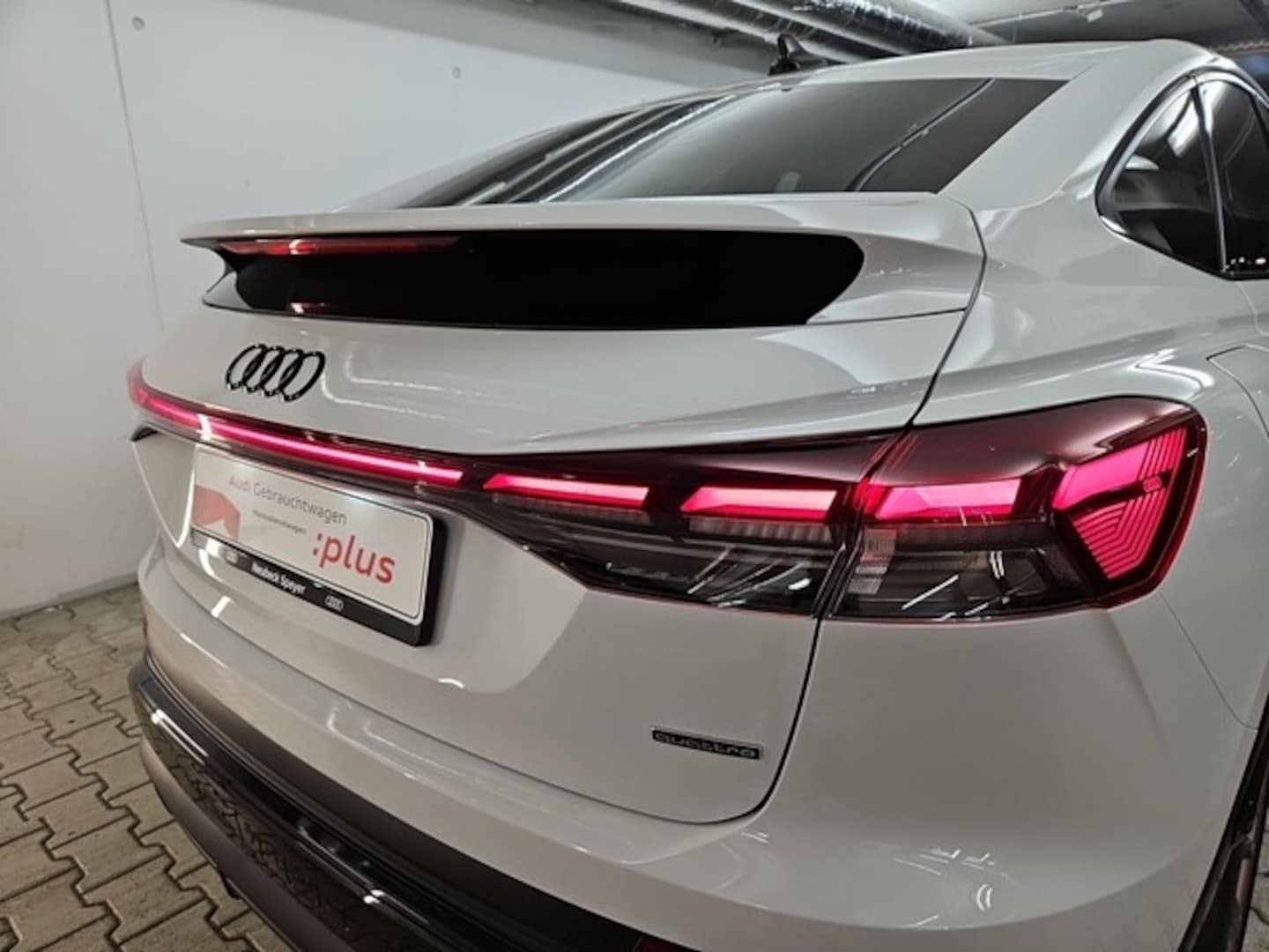 Bild über Audi Q4 Sportback e-tron 45 e-tron quattro - für weitere Informationen kontaktieren Sie den Audi Partner