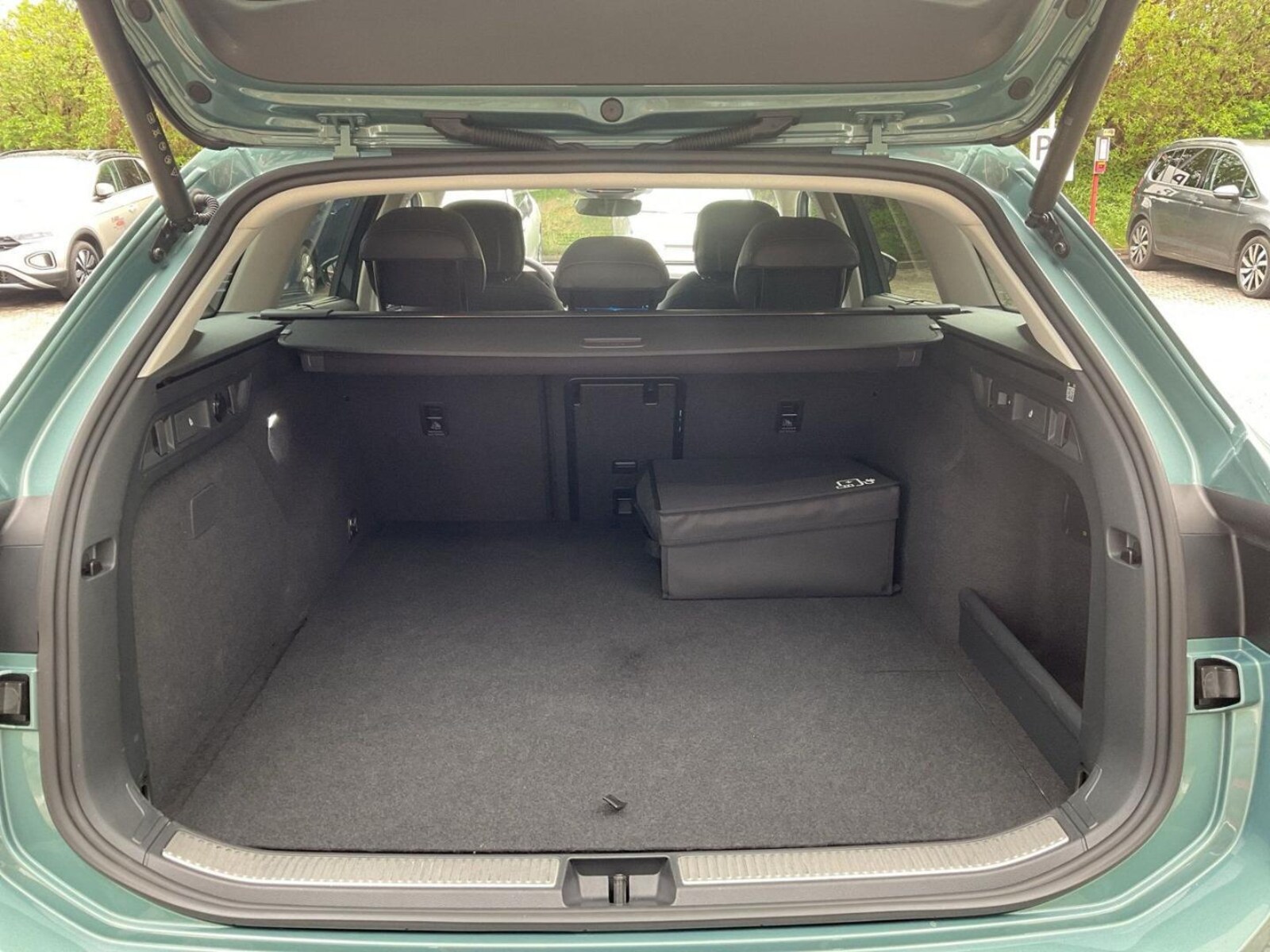 Volkswagen Passat – Bild 16