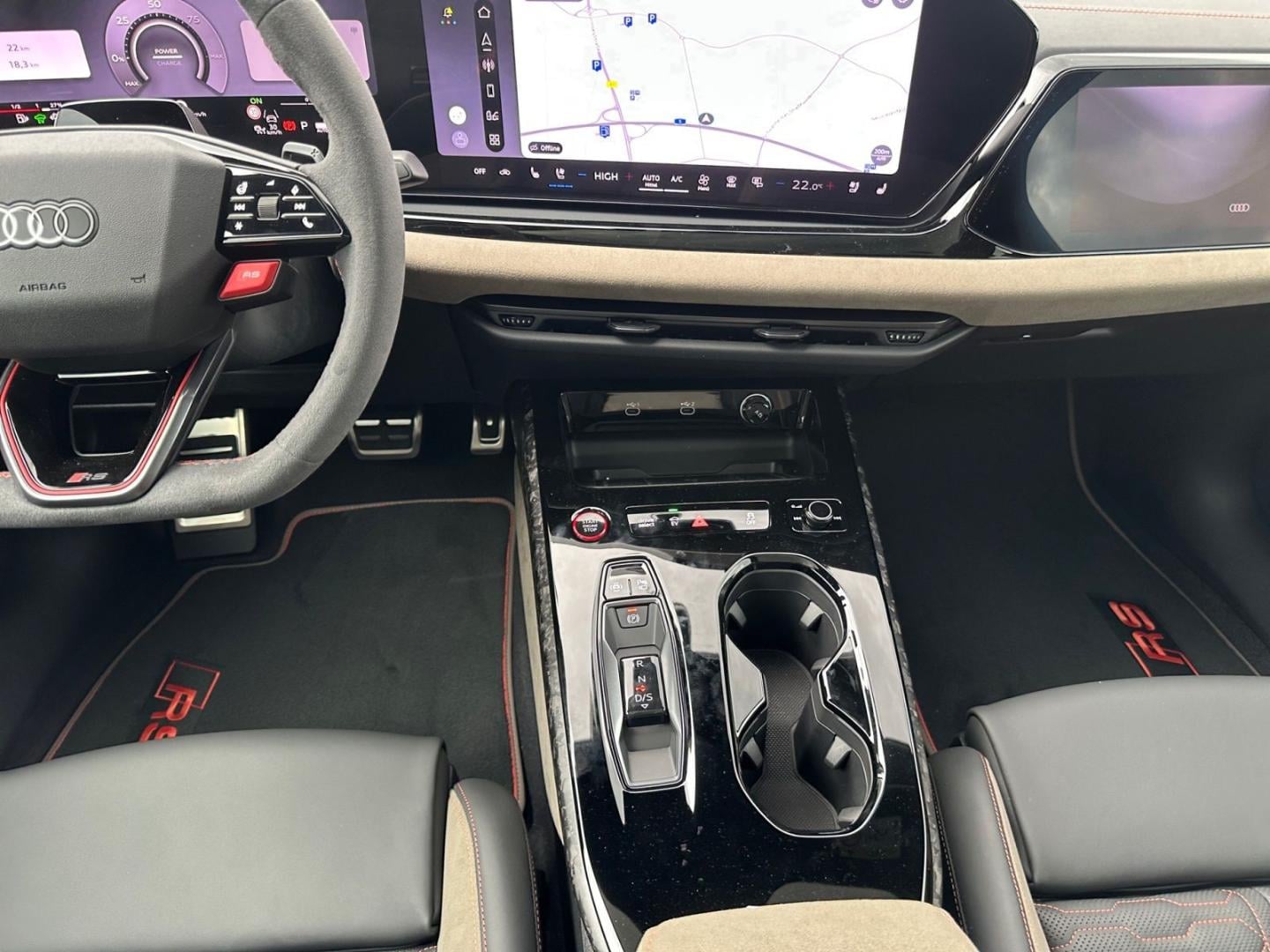 Bild über Audi RS 5 Limousine TFSI quattro 470 kW tiptronic - für weitere Informationen kontaktieren Sie den Audi Partner