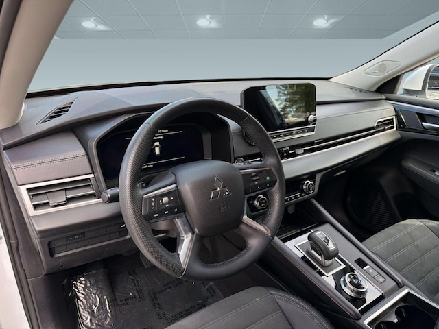 2024 Mitsubishi Outlander