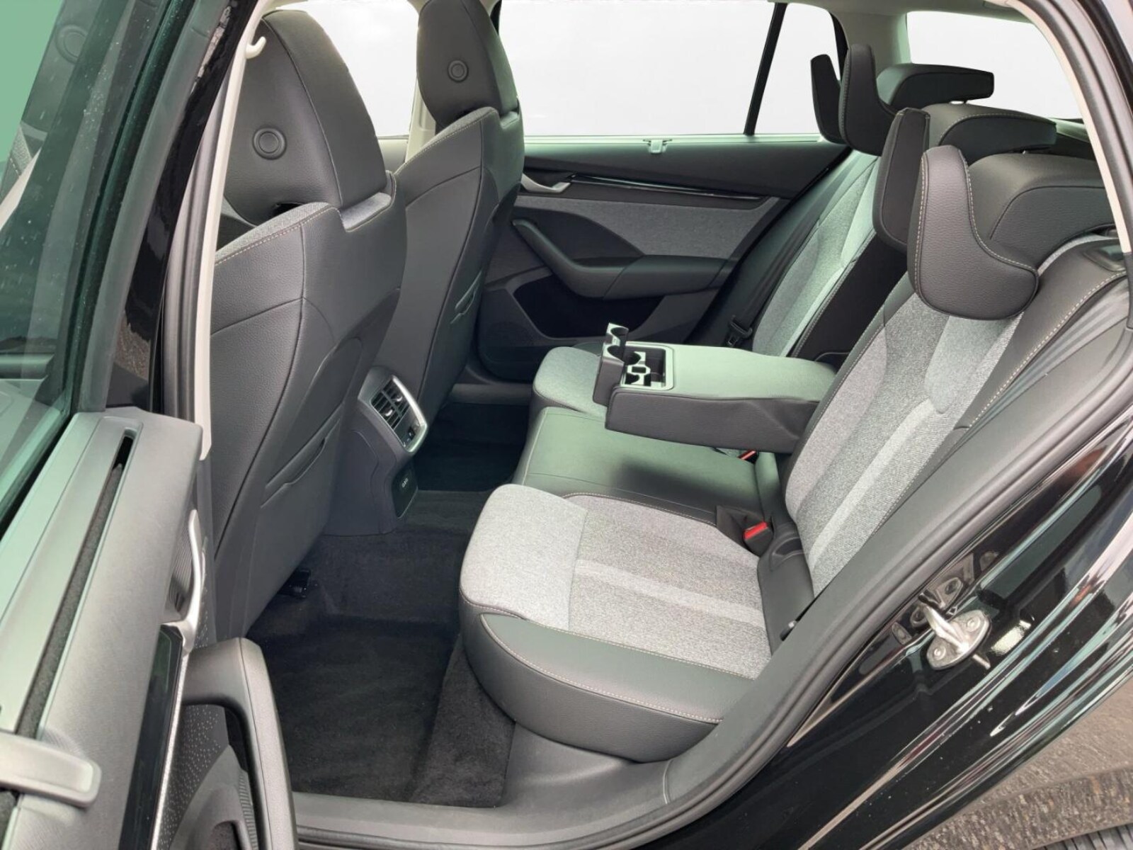 Škoda Octavia Combi – Bild 11